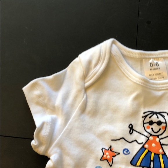 Beach baby onesie. - Picture 4 of 11